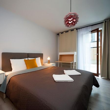Very Berry - Maratonska 3 - Business Apartment, Garden, Check In 24H Πόζναν Εξωτερικό φωτογραφία