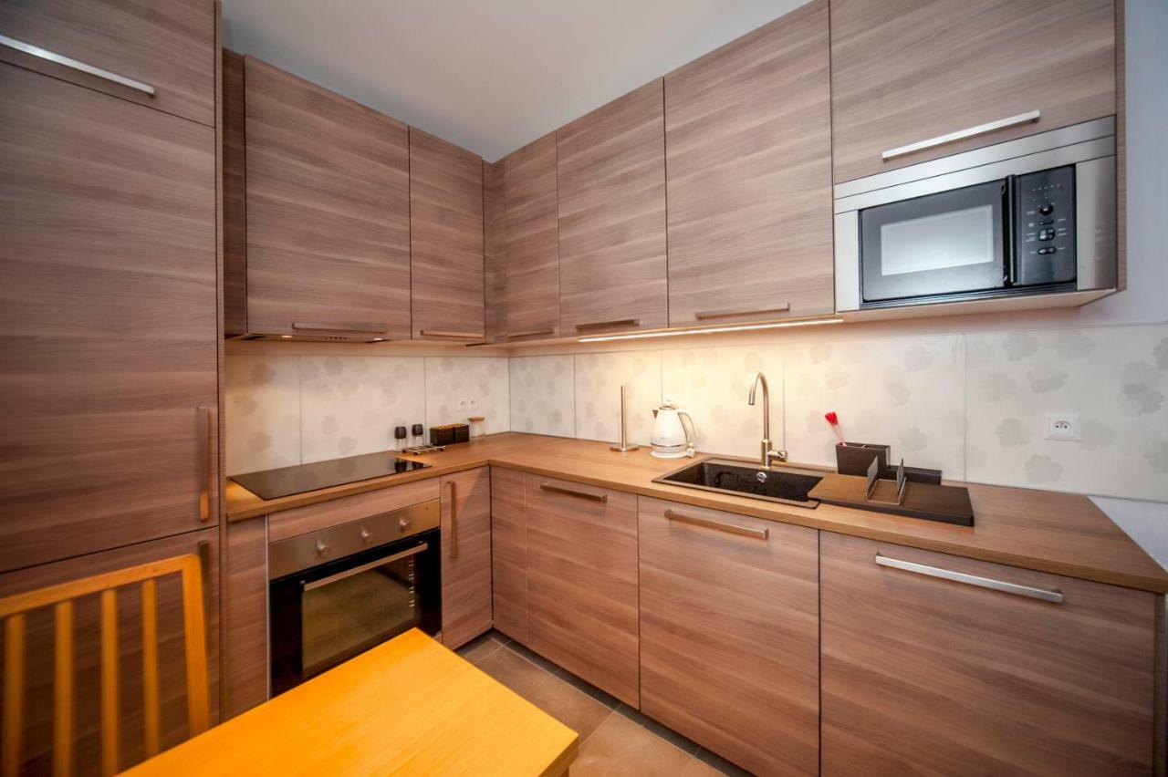 Very Berry - Maratonska 3 - Business Apartment, Garden, Check In 24H Πόζναν Εξωτερικό φωτογραφία