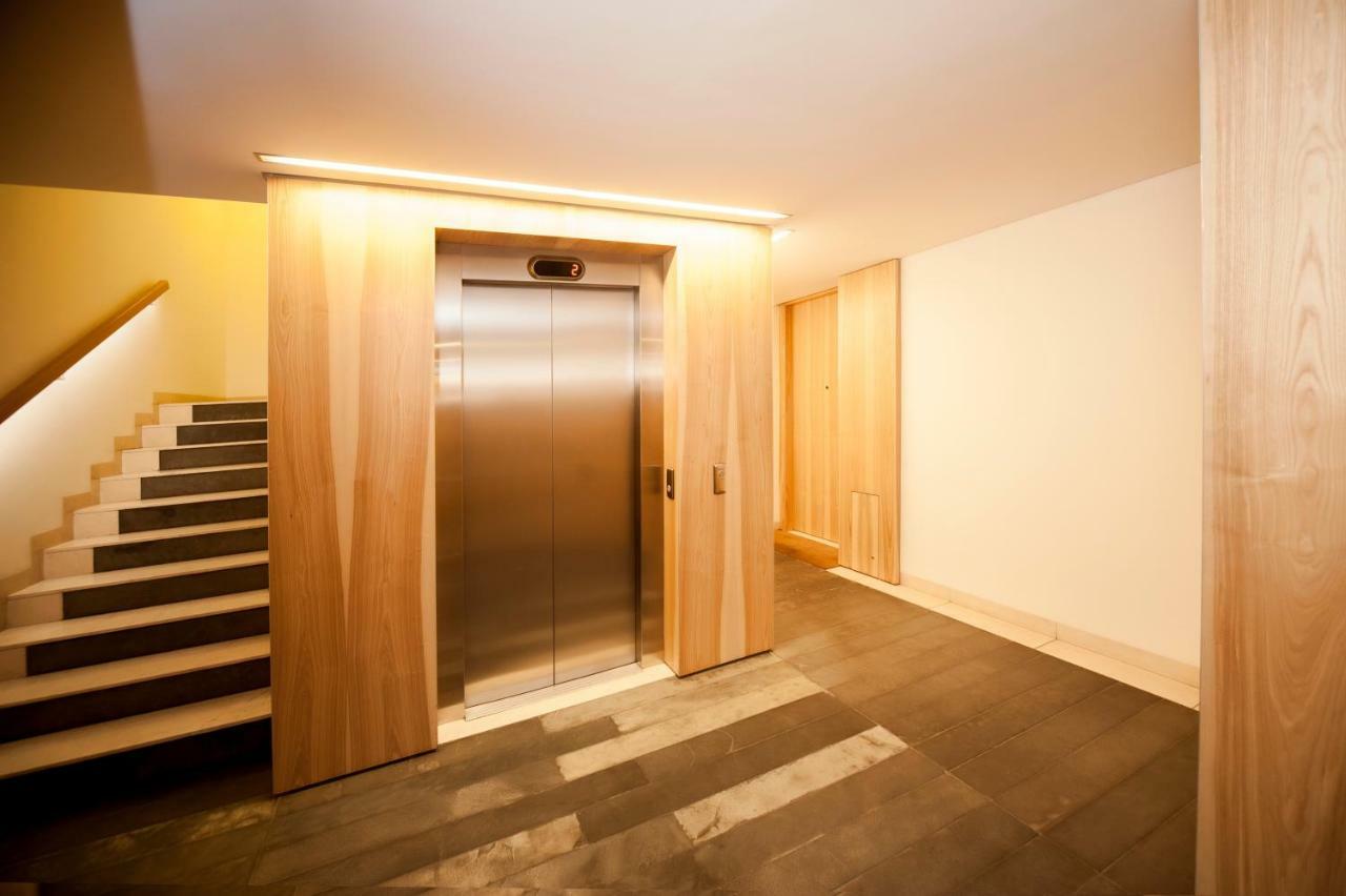 Very Berry - Maratonska 3 - Business Apartment, Garden, Check In 24H Πόζναν Εξωτερικό φωτογραφία